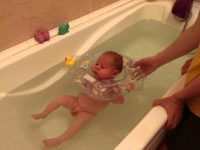 Советы по уходу за малышом: купание